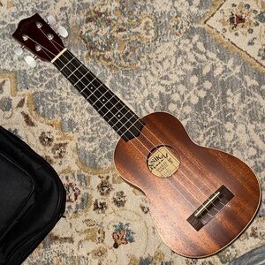 Lanikai LU-21 Soprano Ukulele Gig Bag Tuner Chord Booklet Polishing Cloth